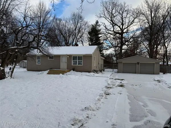 3173 Coin ST, Burton, MI 48519