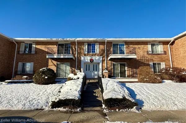 30709 Shiawassee RD #71, Farmington, MI 48336