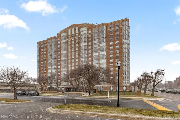 250 E HARBORTOWN DR #702, Wayne, MI 48207