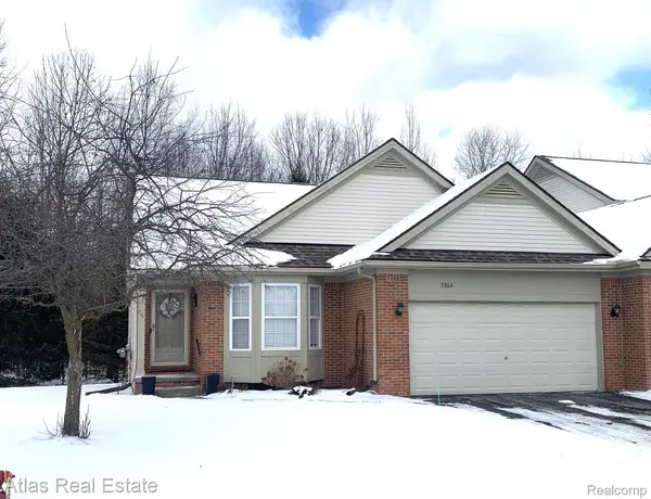 5864 Augusta LN, Holly Township, MI 48439
