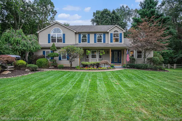 1847 High Pointe Dr, Oxford Charter Township, MI 48371
