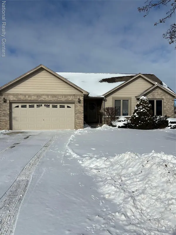 51 Mill Creek AVE,  Lapeer,  MI 48446