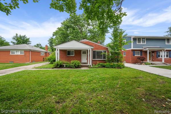 3626 Hillside DR, Royal Oak, MI 48073