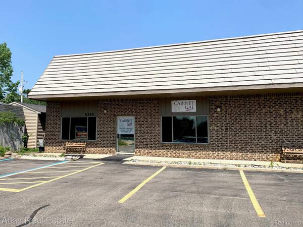 8359 S STATE RD, Goodrich Village, MI 48438