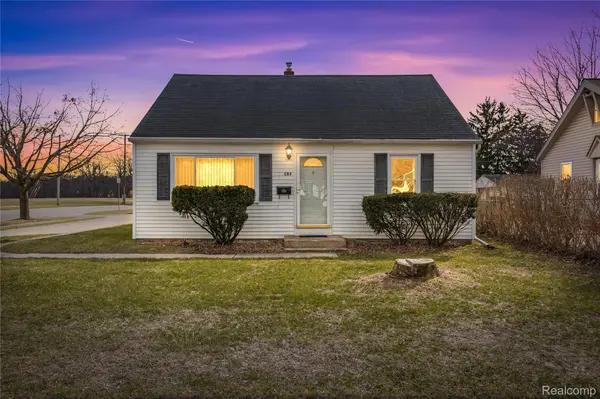 684 Greylock ST, Belleville, MI 48111