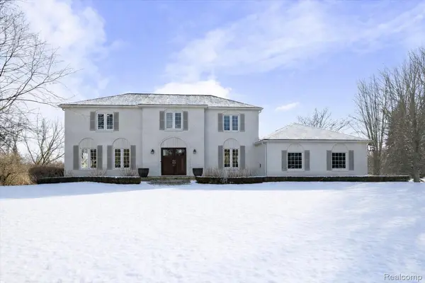 1839 Argosy CT, Bloomfield Hills, MI 48302