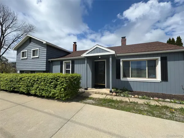 835 E Long Lake RD, Troy, MI 48085