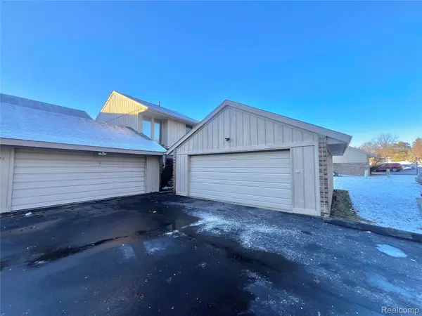 35467 Heritage LN,  Farmington,  MI 48335