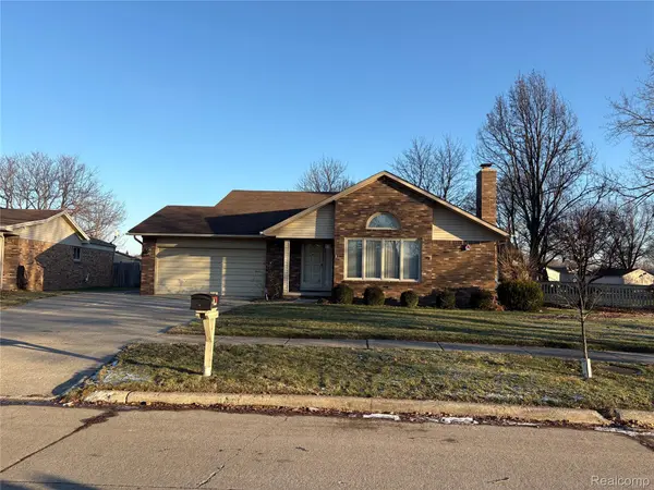 15542 Frederick DR, Clinton Charter Township, MI 48038