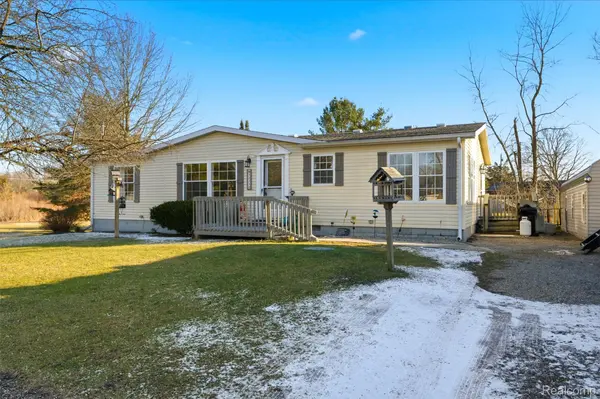 13330 Nelson RD, Bath Charter Township, MI 48808