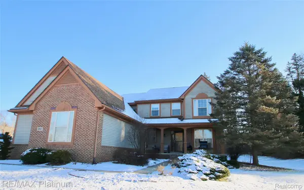 1267 Woodland Springs DR, Genoa Township, MI 48843