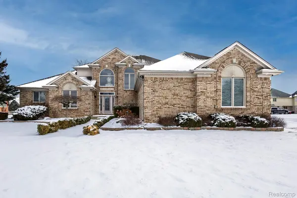 49750 Golden Lake DR, Shelby Charter Township, MI 48315
