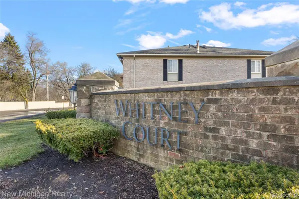 6103 Orchard Lake RD #201, West Bloomfield Charter Township, MI 48322