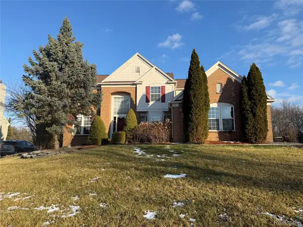 4377 Brighton DR, Grand Blanc Charter Township, MI 48439