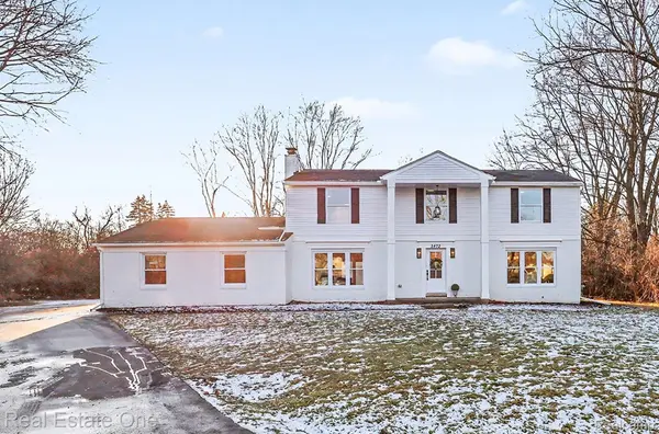 3472 Winchester RD, West Bloomfield Charter Township, MI 48322