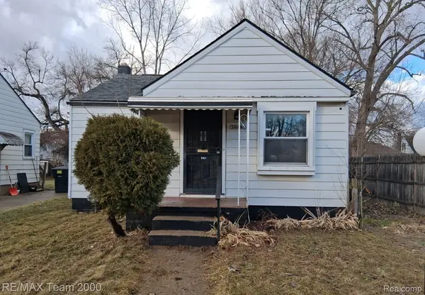 20445 Pinehurst ST, Detroit, MI 48221