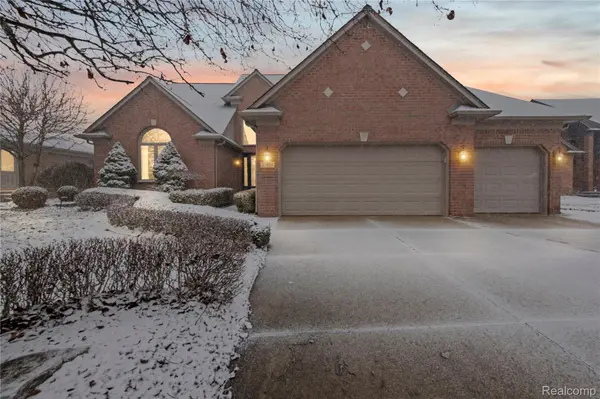 23199 Hidden Creek DR, Macomb Township, MI 48042