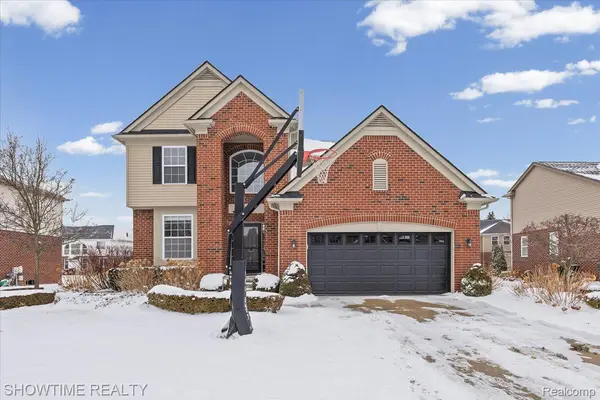 3699 Connors DR, Rochester Hills, MI 48307