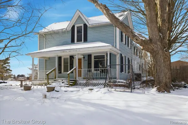 274 S Lake Pleasant RD, Attica Township, MI 48412