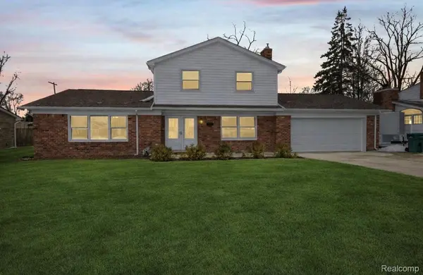 28426 Chatham RD, Grosse Ile Township, MI 48138