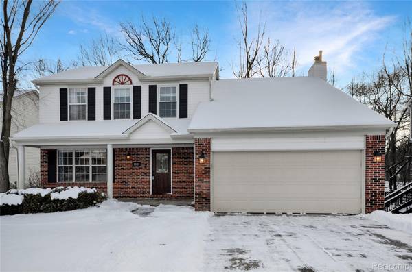 1041 Walloon CT, Orion Charter Township, MI 48360