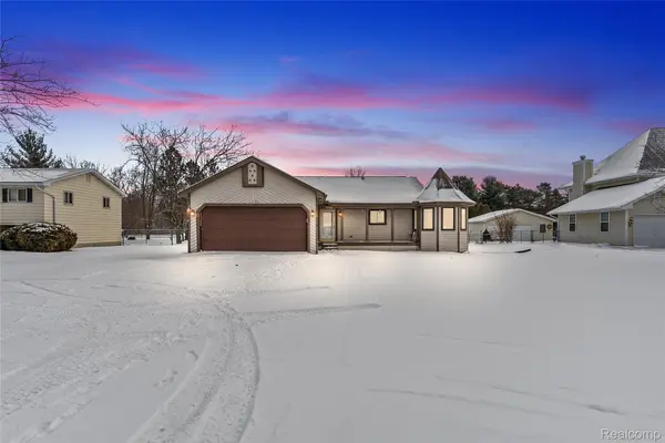 11096 N Jennings RD, Vienna Charter Township, MI 48420