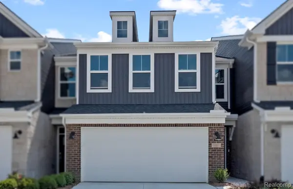 1469 Superior DR, Milford, MI 48381