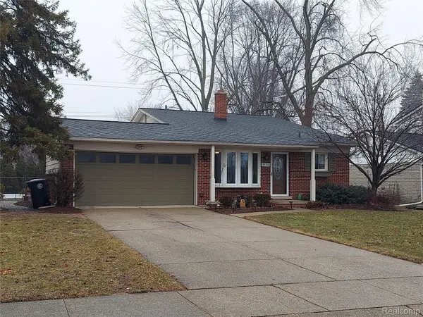 35340 Schoolcraft RD, Livonia, MI 48150