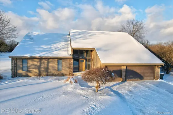 5031 McCandlish RD, Grand Blanc Charter Township, MI 48439