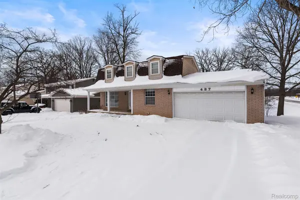 487 Pinehurst DR,  Rochester Hills,  MI 48309