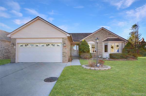 36291 Genuine Risk CT, Clinton Charter Township, MI 48035