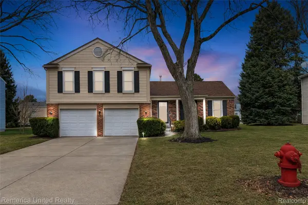 35626 Vicksburg ST, Farmington Hills, MI 48331