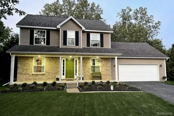 15123 Meadow LN, Fenton Charter Township, MI 48451