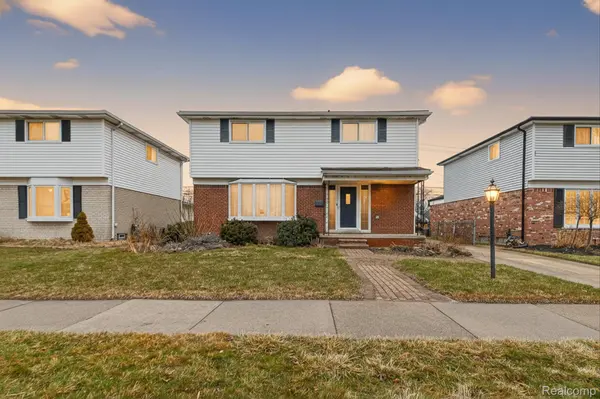 15106 Englewood AVE,  Allen Park,  MI 48101