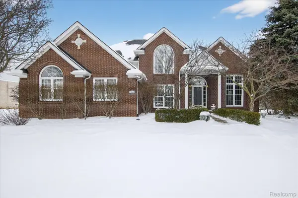 13544 Burning Tree LN, Plymouth Charter Township, MI 48170