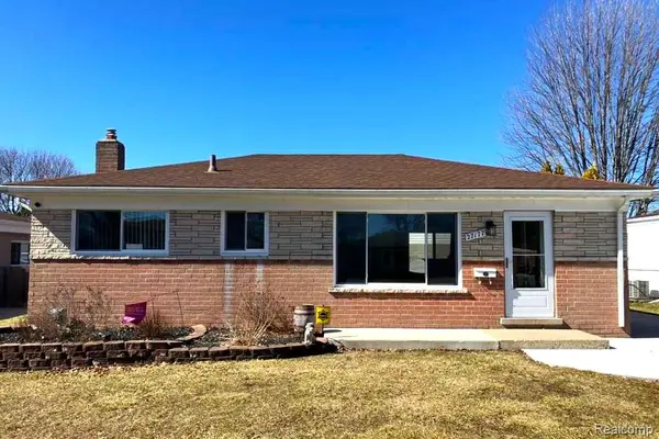 27177 Shelbourne DR, Warren, MI 48088