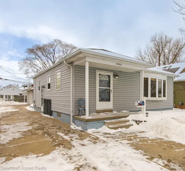 25031 Fern ST, Eastpointe, MI 48066