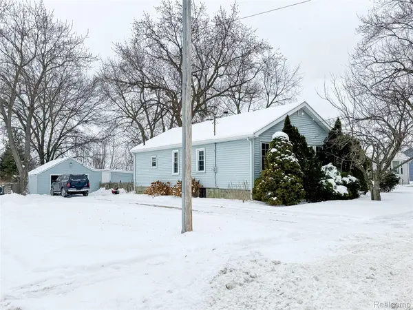 3433 Camden AVE, Burton, MI 48529
