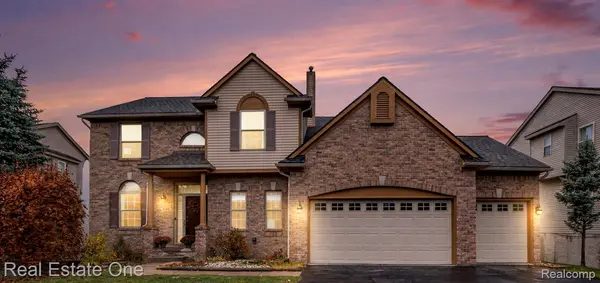 3180 Waldon Ridge DR, Orion Charter Township, MI 48359