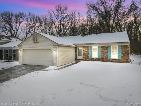 34163 Parkdale ST, Livonia, MI 48150