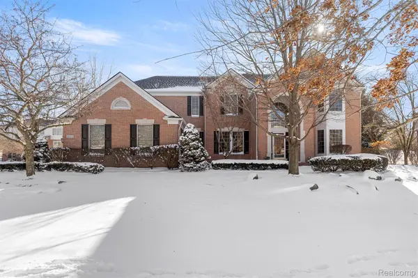 44570 White Pine CIR W, Northville Township, MI 48168