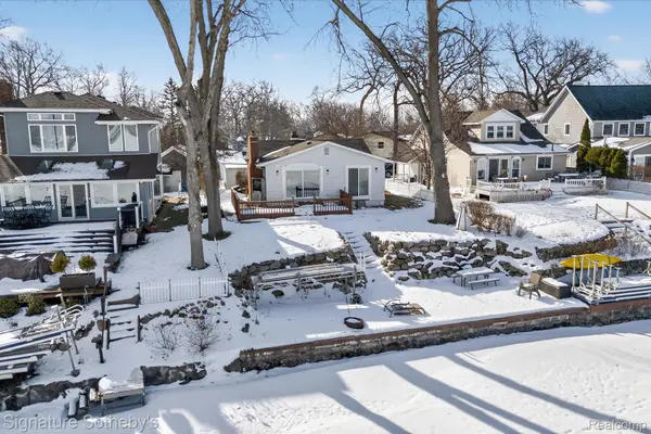6832 Brightwood CT, Waterford Charter Township, MI 48327