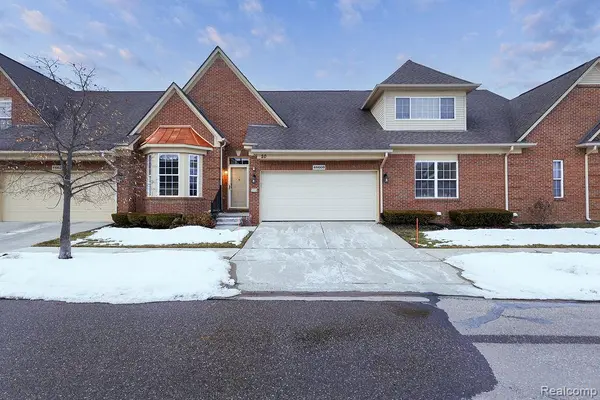 48608 Oak Bridge DR, Canton Charter Township, MI 48188