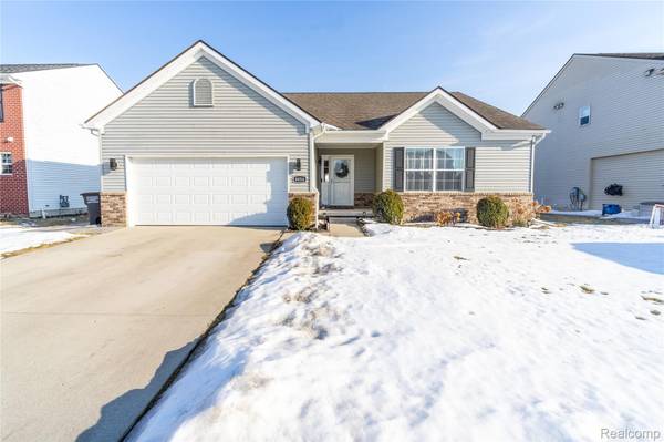 9054 Rock Harbor DR,  Berlin Charter Township,  MI 48166