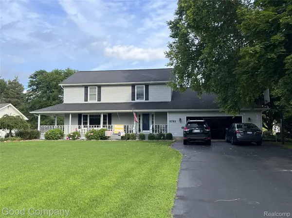 3761 Christopher DR, Brighton Township, MI 48114
