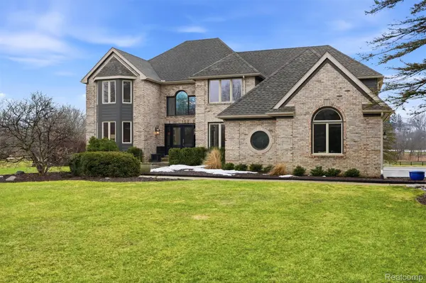 7400 Dutch RD, Goodrich Village, MI 48438