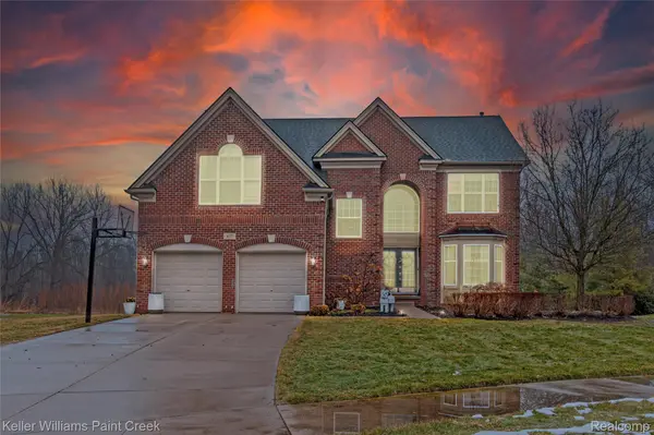 877 Wynstone CIR N, Oakland Charter Township, MI 48363