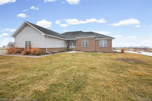 51 Riley Center RD, Riley Township, MI 48041