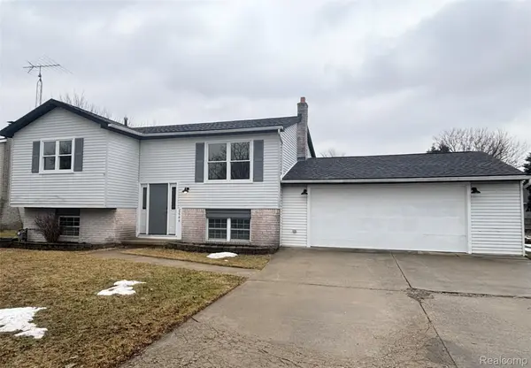 8644 Lillian DR, Berlin Charter Township, MI 48166