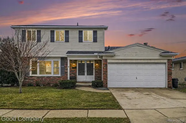 23252 Robert John ST, St. Clair Shores, MI 48080